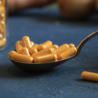 Ekologiška ciberžolė (turmeric) su juodaisiais pipirais, kapsulėse 550 mg