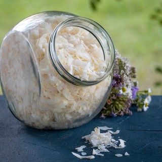 Ekologiškos kokosų riekelės (RAW)