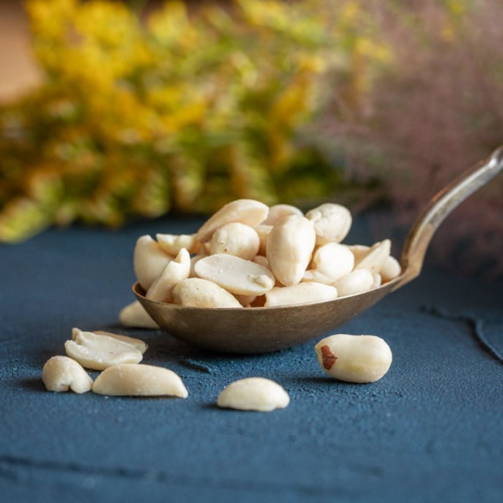 Organic peanuts