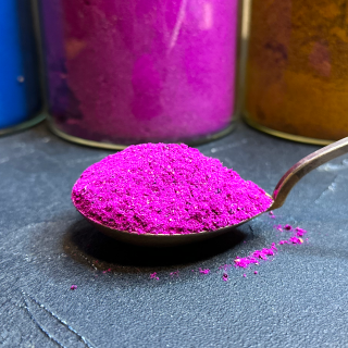 Ekologiški šaltyje džiovinti drakono vaisių milteliai (Pitaya)