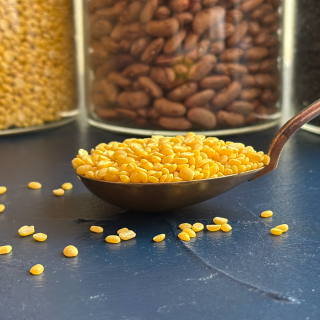 Ekologiškos šlifuotos spindulinės pupuolės (mung) skaldytos RAW