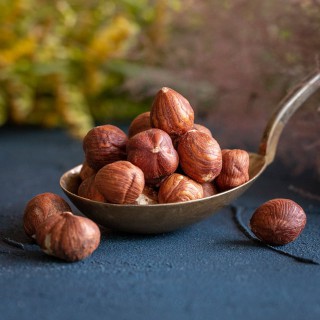 Organic hazelnuts