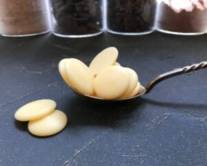 Organic cocoa butter (RAW), in discs