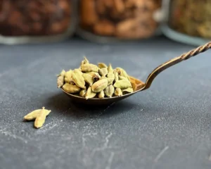 Organic cardamom pods