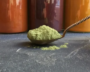 Ekologiški mėlynžiedės liucernos (Alfalfa) milteliai