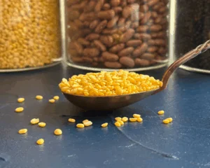 Ekologiškos šlifuotos spindulinės pupuolės (mung) skaldytos RAW