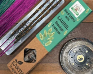 Smilkalai Palo Santo su Lauro lapais, Earth Inspired 30g
